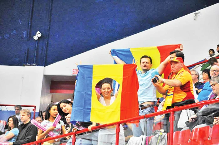 
    Fanii români  au făcut legea în  tribune la Montreal  