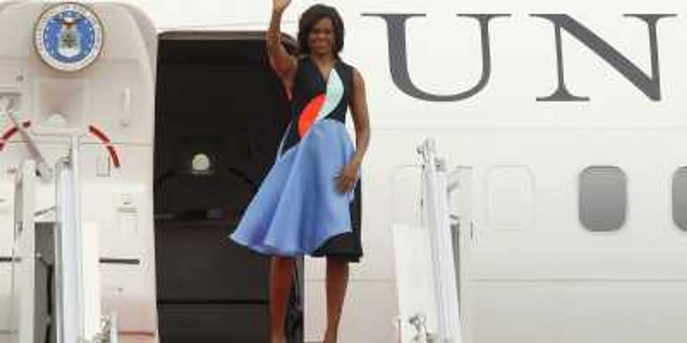 Michelle Obama, prima doamnă a Statelor Unite, într-o rochie din colecţia Roksanda Ilincic pentru primăvară-varo 2015. FOTO Guliver Getty Images, AP, Photoland Corbis