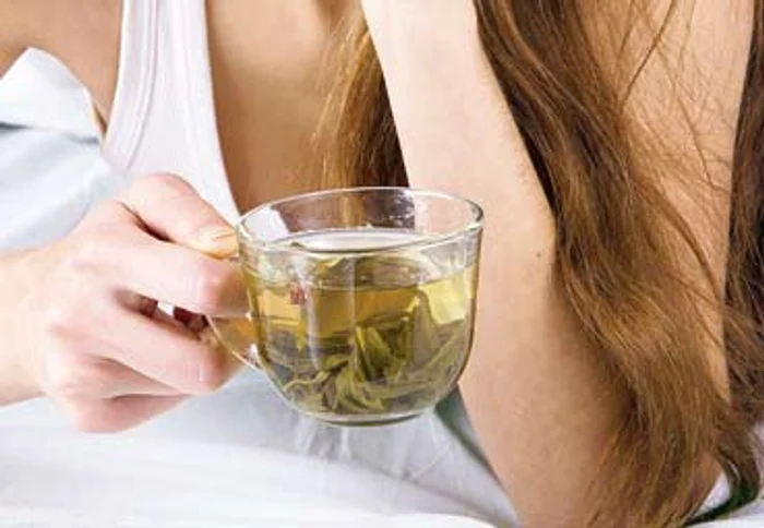 
    Dacă adaugi boabe de piper în ceaiul verde organismul tău va arde mai repede grăsimile  