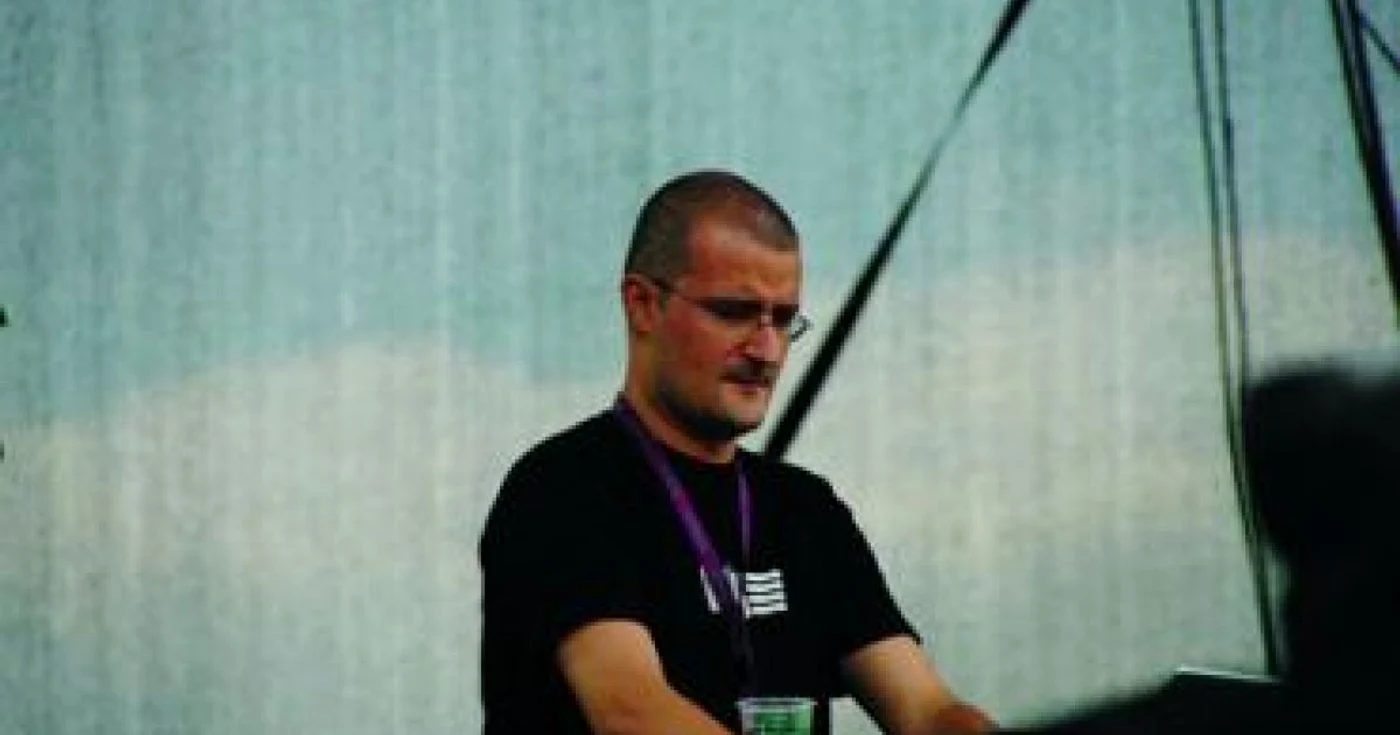 Iaşi: Şuie Pararude şi Mircea Baniciu cântă live