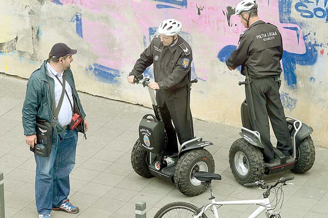 Poliţişti