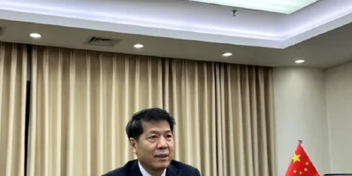 emisar al Chinei   Li Hui png