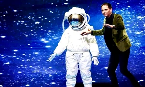 Dan Negru a văzut în direct lansarea zborului spre Lună, Misiunea Artemis 2 a NASA  