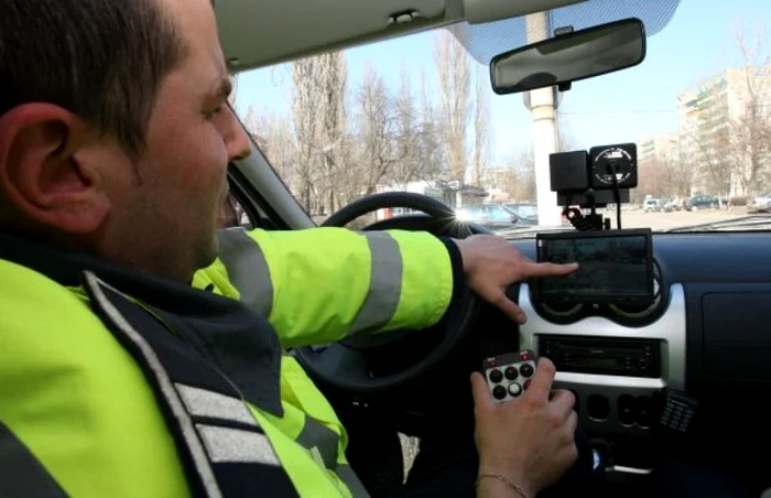 Numărul de înmatriculare al autoturismului radar neinscripţionat a fost modificat. FOTO: Adevărul