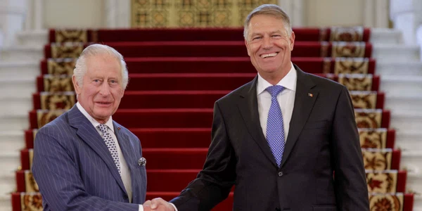 Regele Charles al III-lea al Marii Britanii este primit de președintele Klaus Iohannis la Palatul Cotroceni din București. FOTO Inquam Photos / Octav Ganea