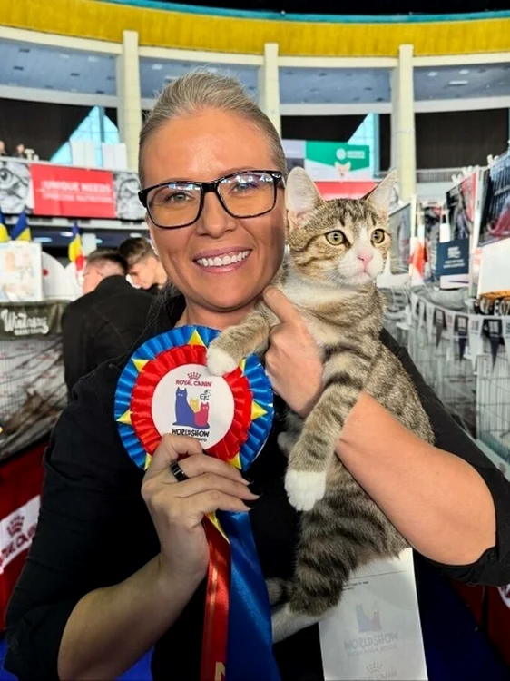 Spark în brațele jurnalistei Sonia Simionov FOTO Instagram