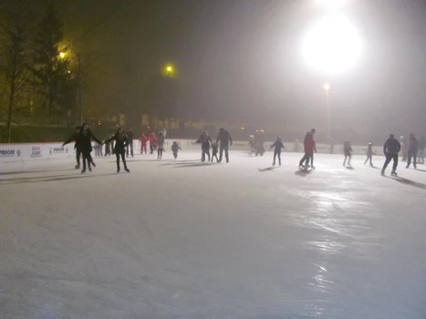 Patinoarul Ice Dream din Timişoara Foto