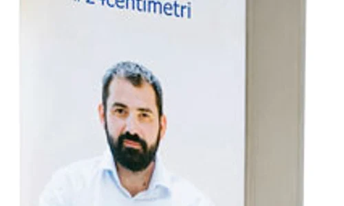 Cartea lansată de Adi Hădean e o auto biografie manifest despre evoluţia sa ca om şi ca bucătar jpeg