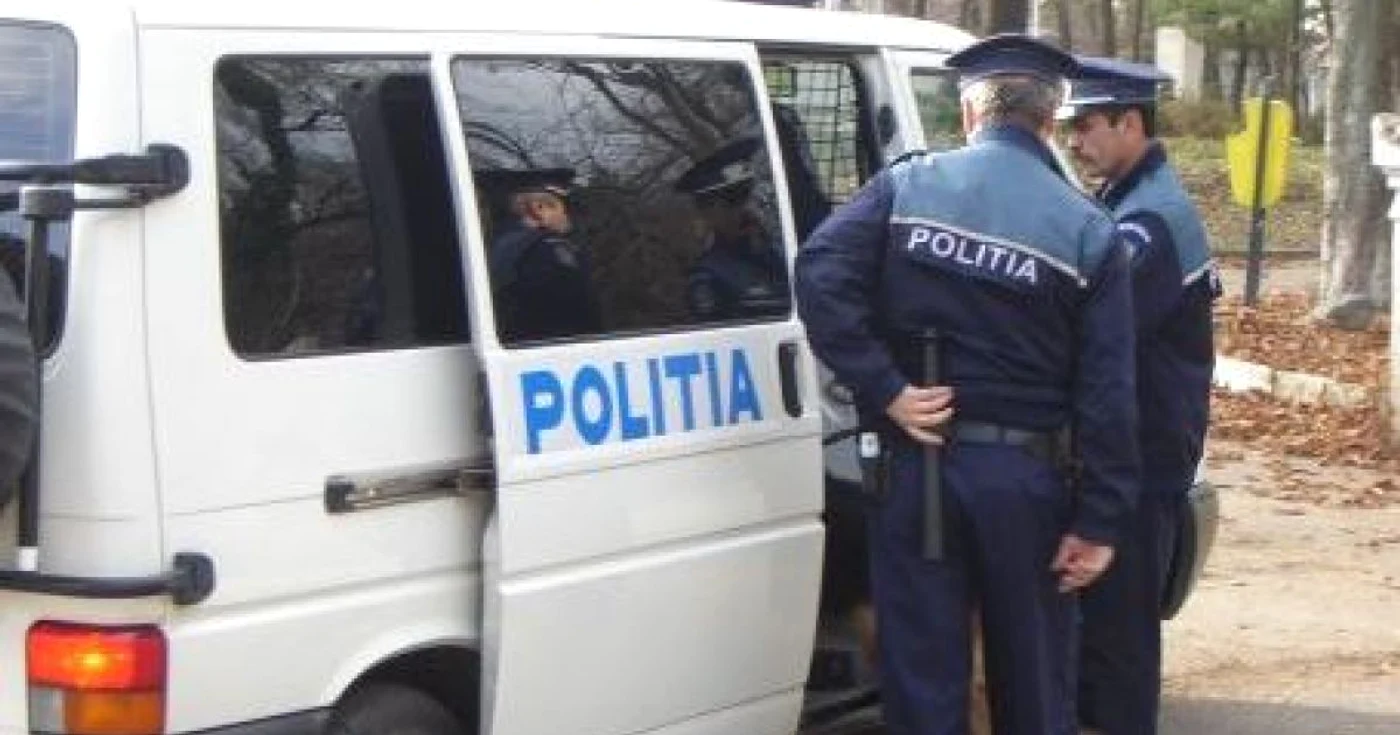 Poliţiştii o cauă pe minoră (Foto: Arhivă)