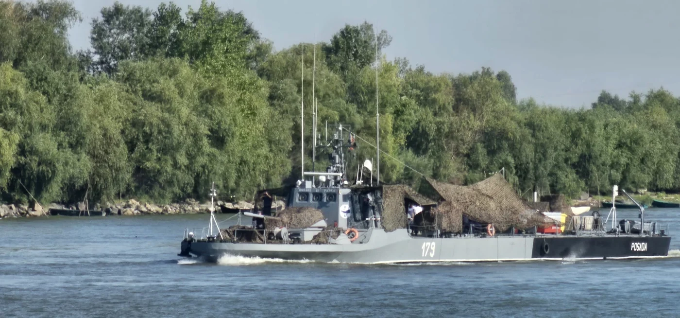 Nave cu geniști pe Dunăre Sursa foto: Martor 