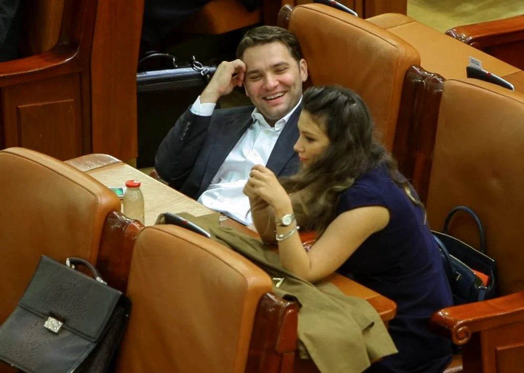 Cine este iubita lui Dan Şova. Cei doi politicieni s-au împăcat recent