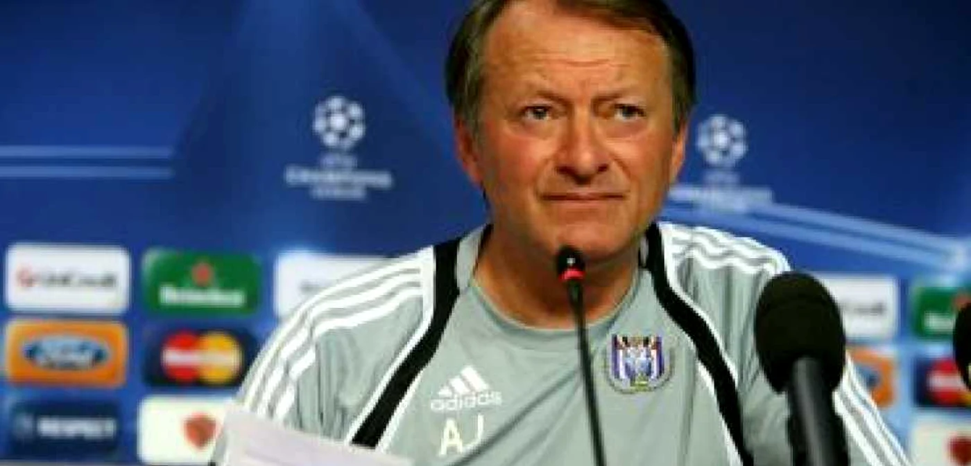 FOTBAL: Anderlecht, învinsă de St Trond în Belgia