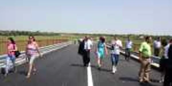 Podul a fost inaugurat la începutul săptămânii