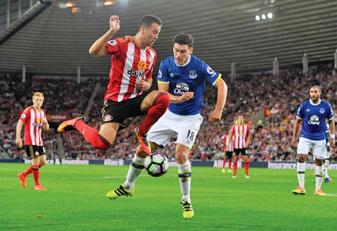 Sunderland  (în roşu) ocupă  locul 15 în  Premier League