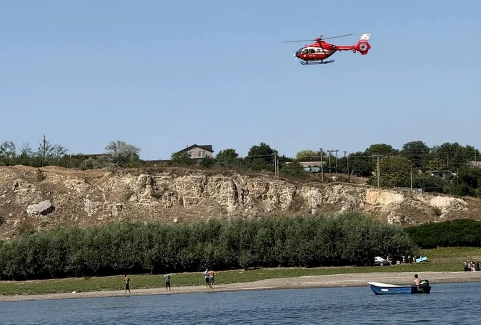 Un băiat de 14 ani a murit înecat la Hârșova. Era cu prietenii la scăldat