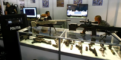 Producătorii de armament şi-au expus cele mai noi produse în cadrul ExpoMil 2013 FOTO Eduard Enea 