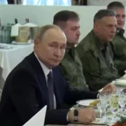 Putin aniversare 73 ani cu generalii rusi jpg