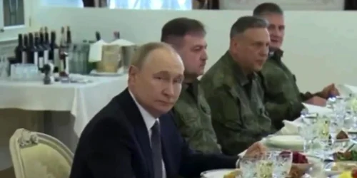 Putin aniversare 73 ani cu generalii rusi jpg