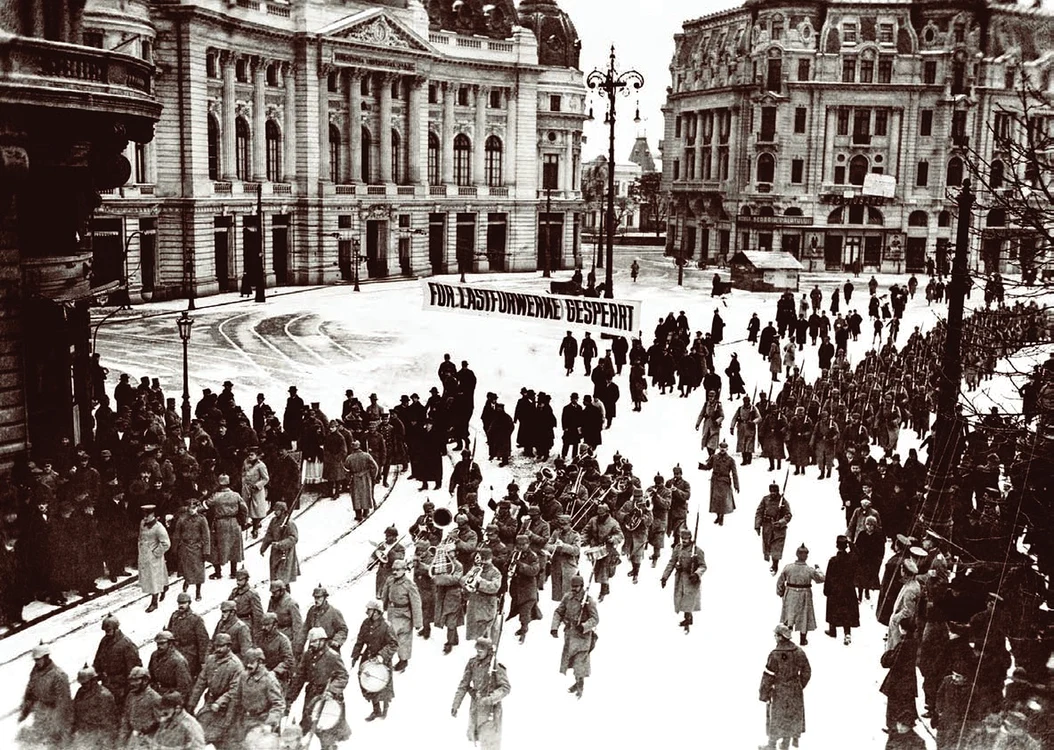 6 decembrie 1916: trupele de ocupație intră în Bucureşti şi mărşăluiesc pe Calea Victoriei