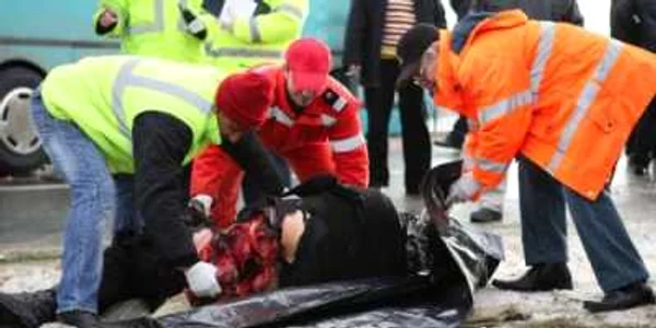 Victimele au fost transportate de urgenţă la spital