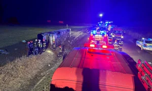 Autocar rasturnat FOTO ISU galati jpg