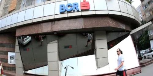 Profitul BCR a scăzut cu 20,1% în primul semestru