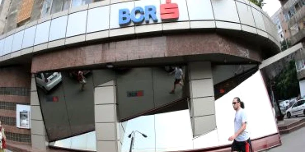 Profitul BCR a scăzut cu 20,1% în primul semestru