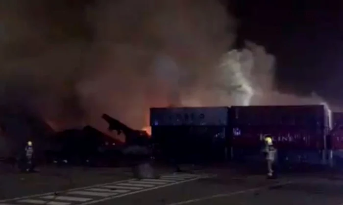 Incendiu în cel mai mare port din Orientul Mijlociu FOTO captură video Dubai Media Office