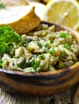 Salata de vinete  Sursa foto shutterstock 300480098 jpg