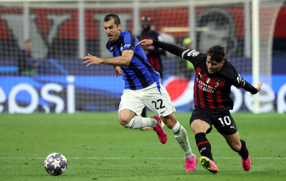 Duel între mijlocașii Henrikh Mkhitaryan (Inter) și  Brahim Diaz (AC Milan). Foto: EPA-EFE