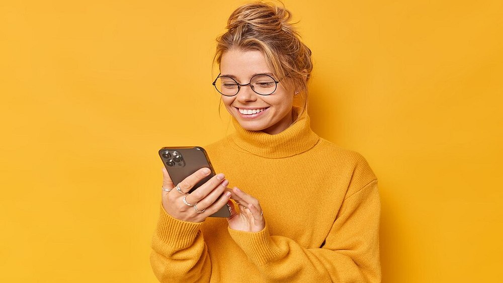 De ce să cumperi un smartphone iPhone 15 pro