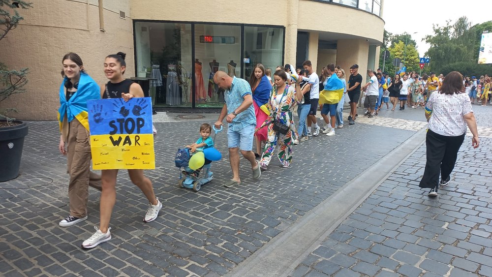 Ziua Ucrainei la Brașov: „Ne-am strâns să sărbătorim și să cerem ajutor de la lumea întreagă”