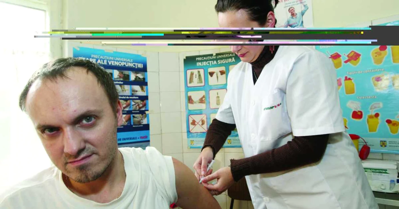 Cristinel Stanislav este vaccinat impotriva virusului AH1N1
