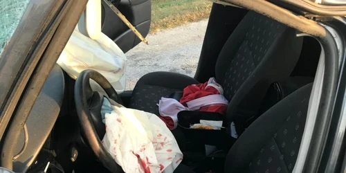 Vâlcea Accident DN 64 Băbeni Tătărani coliziune între un autobuz şi o maşină soldată cu o victimă încarcerată Foto Adevărul