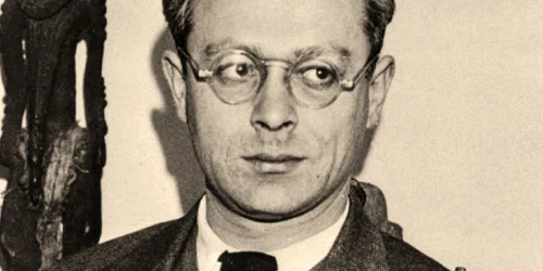 Tristan Tzara, în februarie 1935  