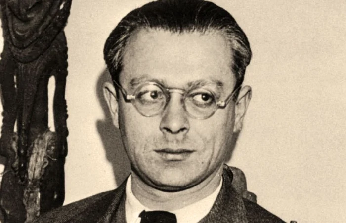 Tristan Tzara (1896-1963), fondatorul dadaismului, în februarie 1935