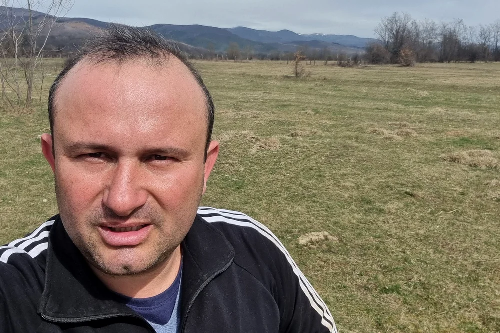 Aurelian Cosmin Chirițoiu, fost polițist local, deține o fermă cu 40 de capre Foto: Facebook