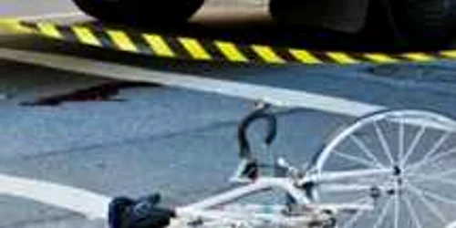 Biciclistul a fost rănit uşor