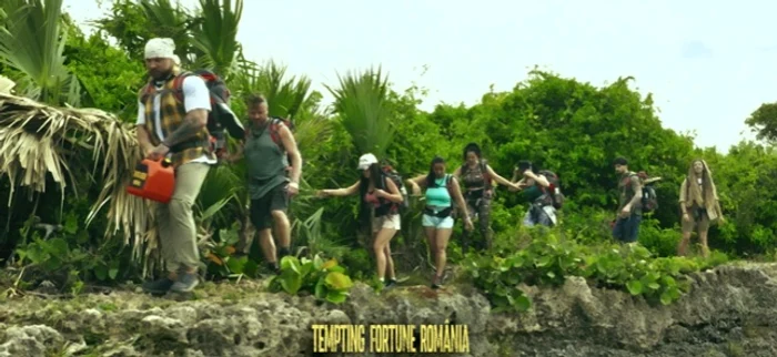 Cei 12 concurenți au descins în junglă foto: Kanal D