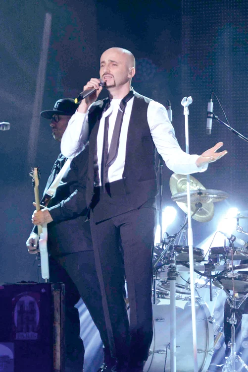 Mădălin Voicu: “Pot să scurteze piesa sau să o cânte mai repede”