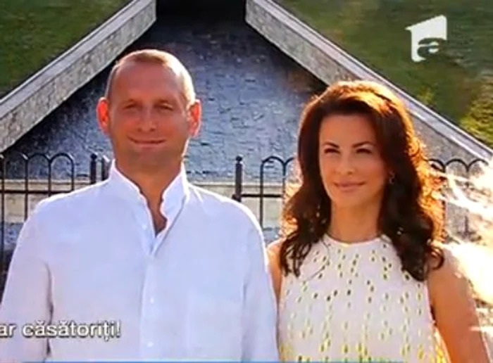 Nunta lui Viorel Cataramă cu Adina Alberts a avut loc pe domeniul milionarului de la Snagov. (captură Antena 1)