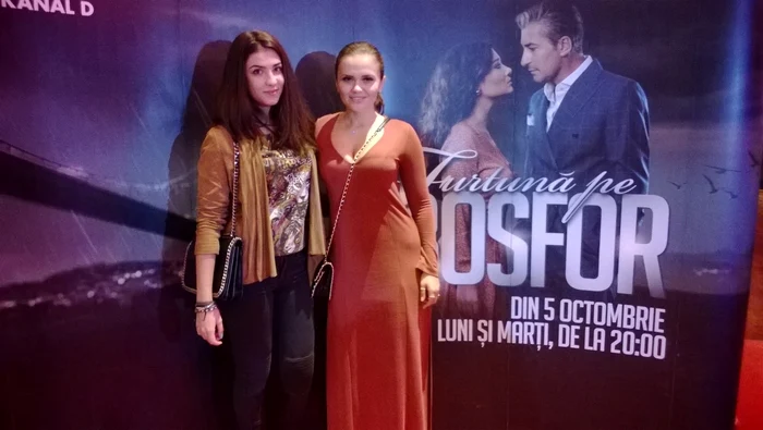 Cristina Șișcanu (30 de ani) este mai scundă de fiica soțului ei, Ștefania (17 ani)