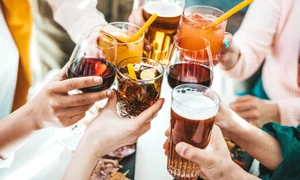 De ce alcoolul își face efectul mai rapid când temperaturile sunt ridicate, foto Shutterstock jpg