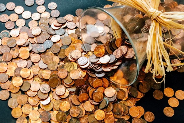 Românii au depus în bănci cu 8% mai mulți bani în 2019 față de 2018