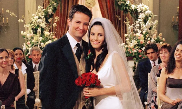 1 courteney cox and matthew perry reunite friends 2 jpg jpeg