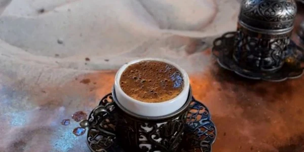 Cafeaua turcească la nisip - cea mai veche metodă de prepare din lume Foto YouTube com