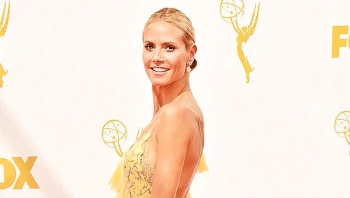 
    Locul 3. Gina Rodriguez, actriţă  (31 de ani); rochie:  Lorena SârbuFoto: Guliver/Gettyimages  