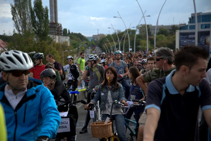 Mâine, începând cu ora 14.30, în Bucureşti se va desfăşura marşul Vrem un oraş pentru oameni!. Locul de întâlnire este la intrarea în parcul Herăstrău, intrarea Charles de Gaulle.