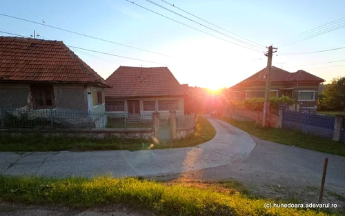 Satul Cerișor din Hunedoara  Foto Daniel Guță  ADEVĂRUL (24) jpg