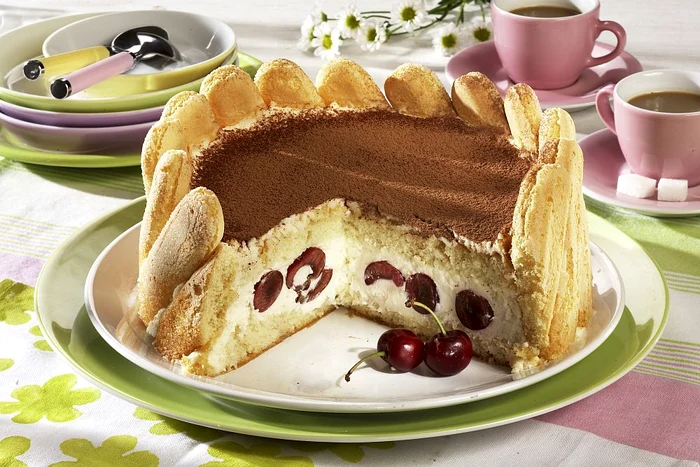 tort piscoturi branza cirese jpeg